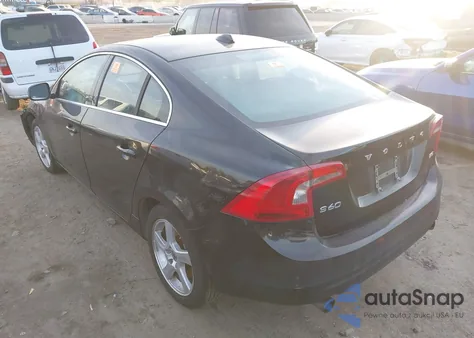 2013 Volvo S60 T5 z USA, uszkodzony, nr VIN YV1612FS3D2234181